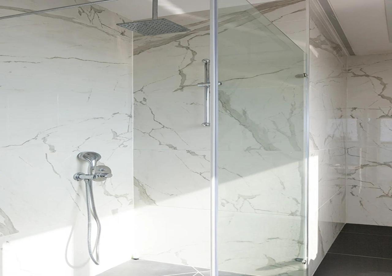 Oַ&O Group- Luxury Penthouse Jacuzzi Sea 36 Floor Apartment Бат Ям Екстериор снимка